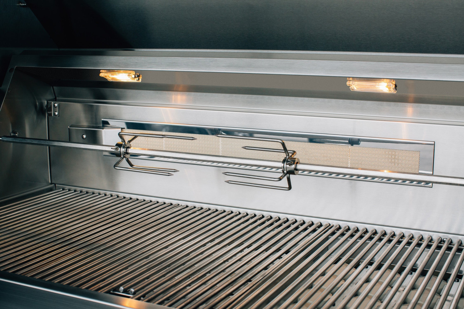 2025 American Made Grills Alturi 36" Freestanding Grill