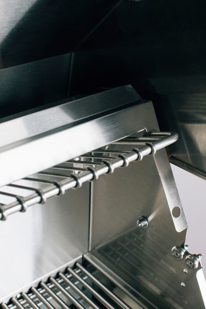 2025 American Made Grills Alturi 42" Freestanding Grill