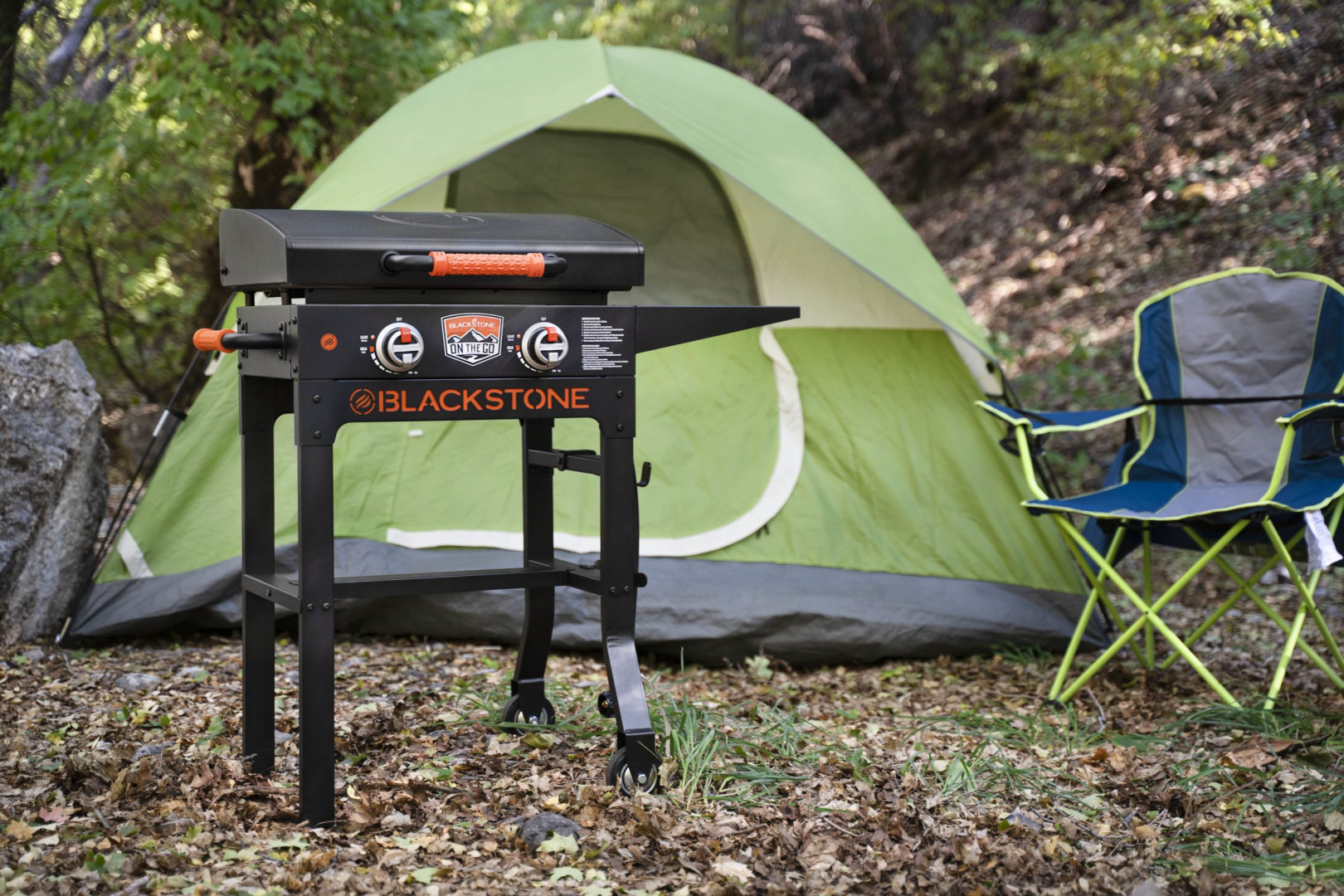 2024 Blackstone Grills On The Go 22" Cart Griddle with Hood