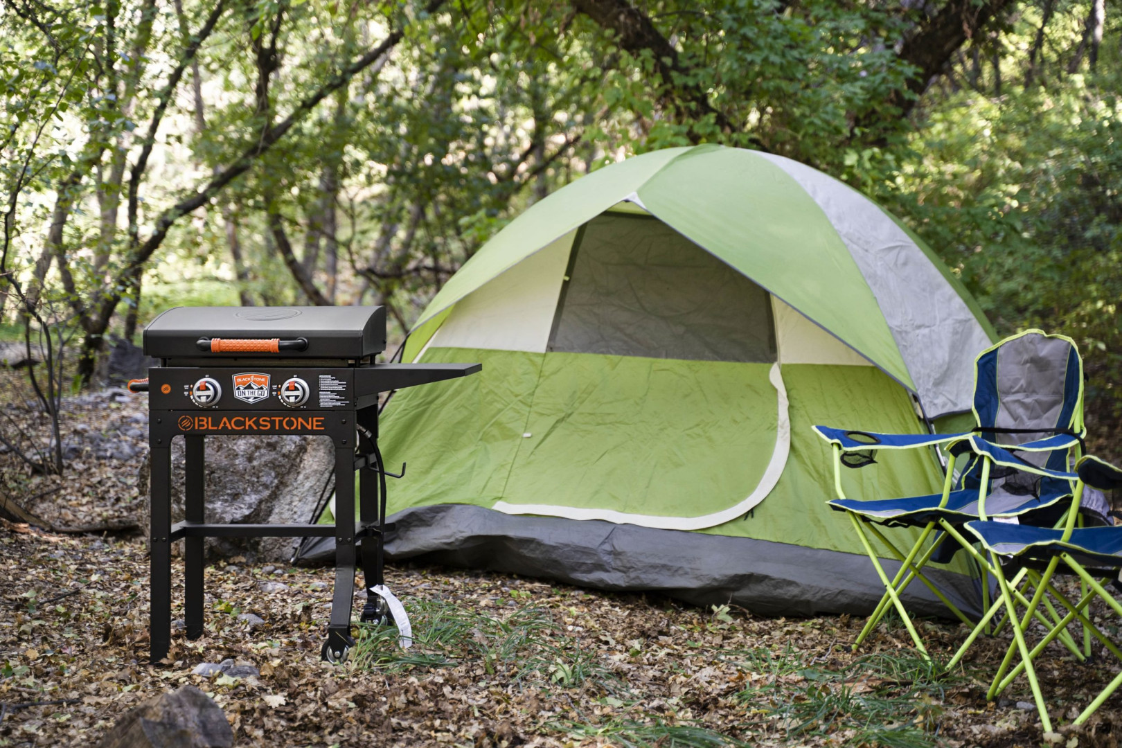 2024 Blackstone Grills On The Go 22" Cart Griddle with Hood
