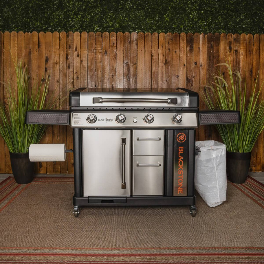 2024 Blackstone Grills 36″ Stainless Steel Griddle W/ Cabinets