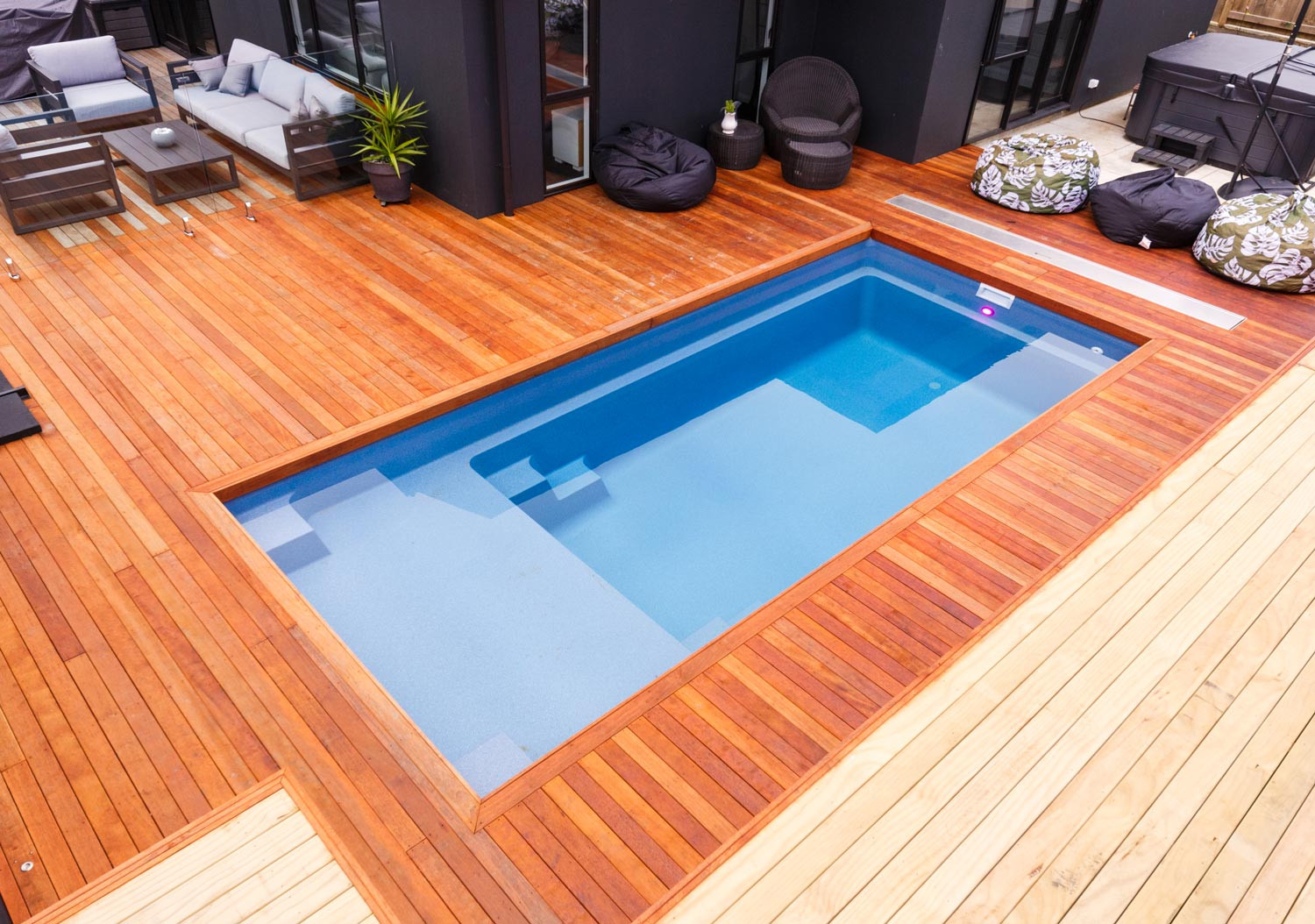 2026 Latham Enchantment 9.17 Fiberglass Plunge Pool